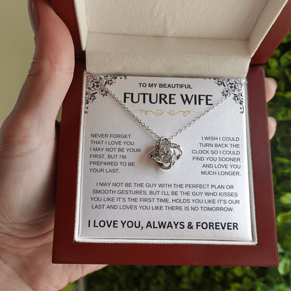 Future Wife | Love Knots Necklace | Corner Flower