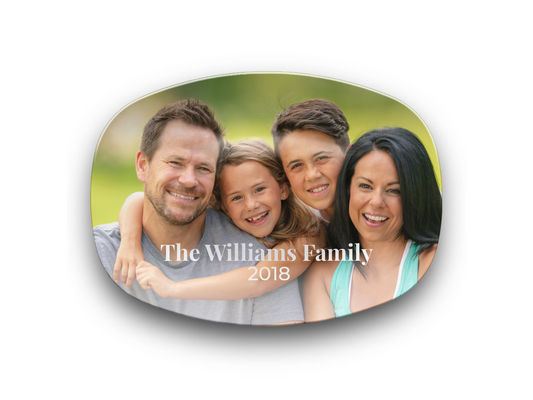 Oval-shaped family photo plaque with 'The Williams Family 2018' text on a white background